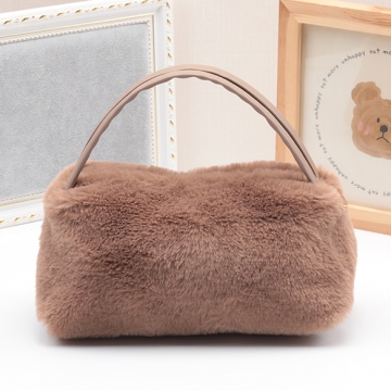 秋冬新作 フェイクファーバッグ ファーハンドバッグ 触り心地滑らか ふわふわファーバッグ Size約11×13×25cm